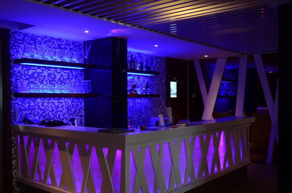 Hotel Blue Lagoon Daman Esterno foto
