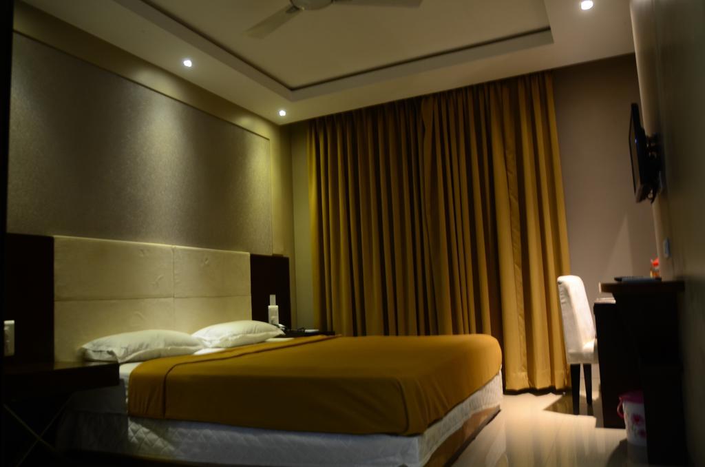 Hotel Blue Lagoon Daman Camera foto